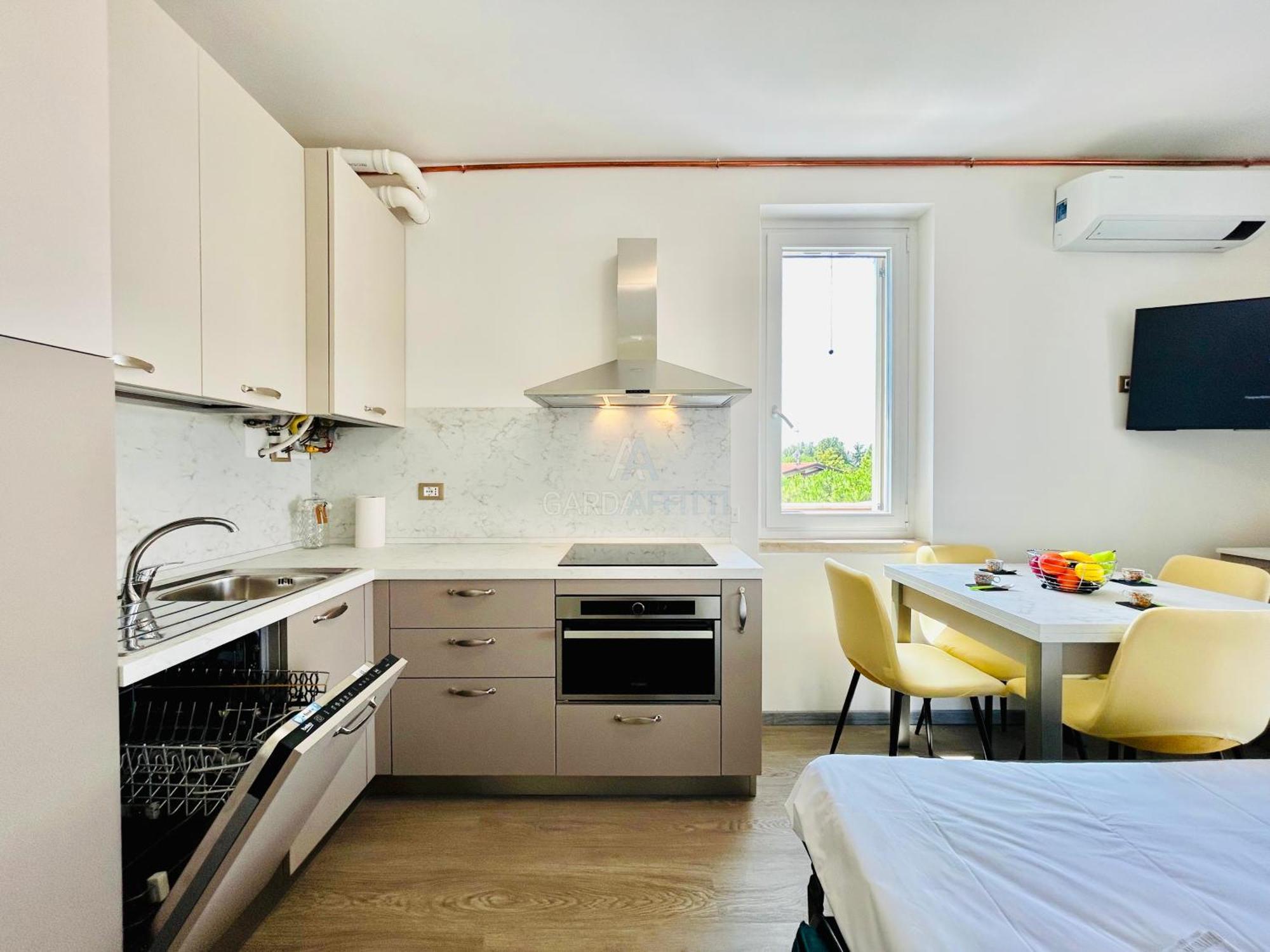 Ossidiana Apartment - Vista Lago - Centrico Сирмионе Экстерьер фото