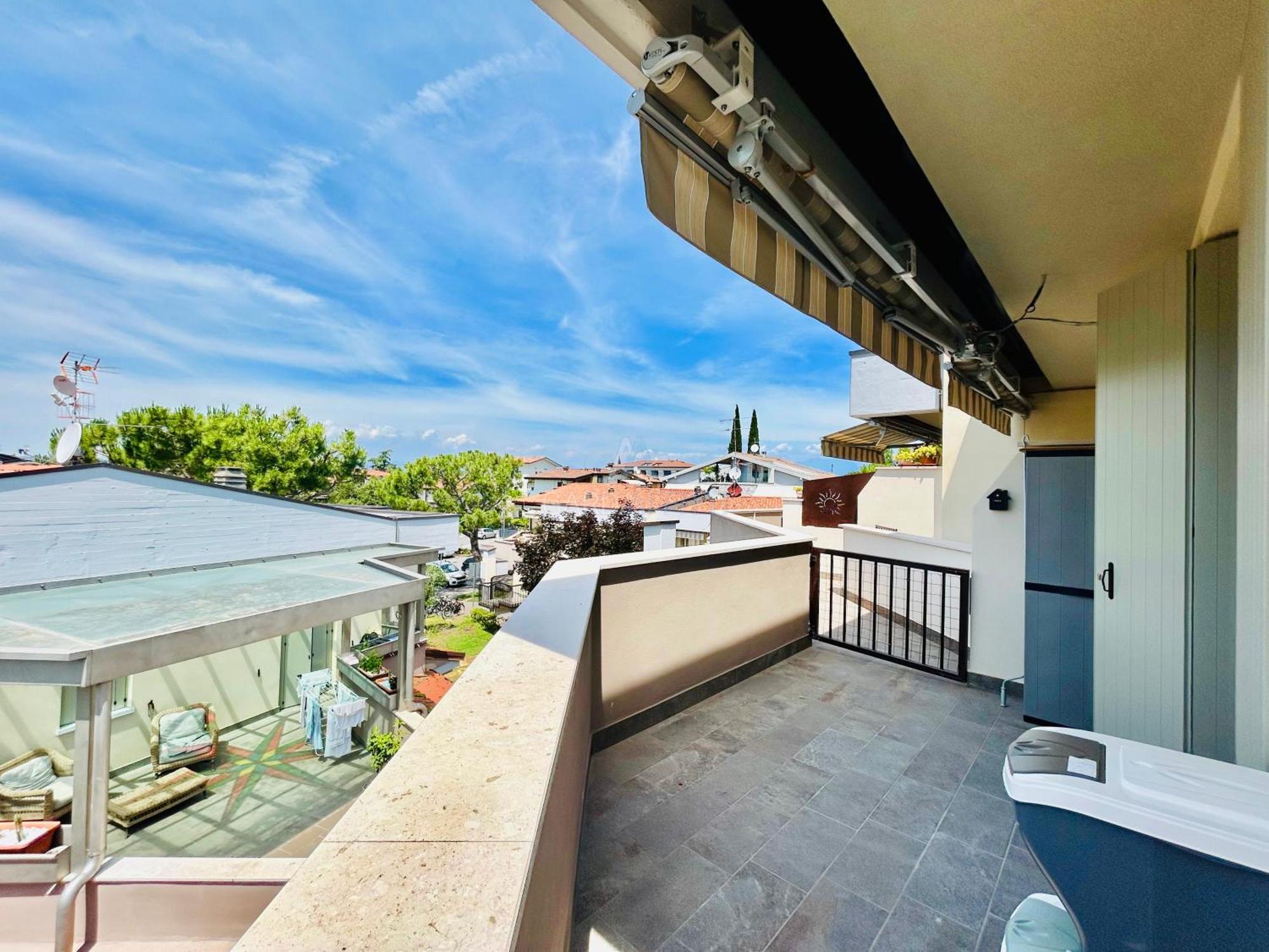 Ossidiana Apartment - Vista Lago - Centrico Сирмионе Экстерьер фото